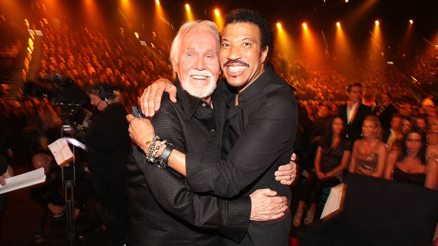 Lionel Richie pays emotional tribute to late friend Kenny Rogers: ‘I lost one of my closest friends’