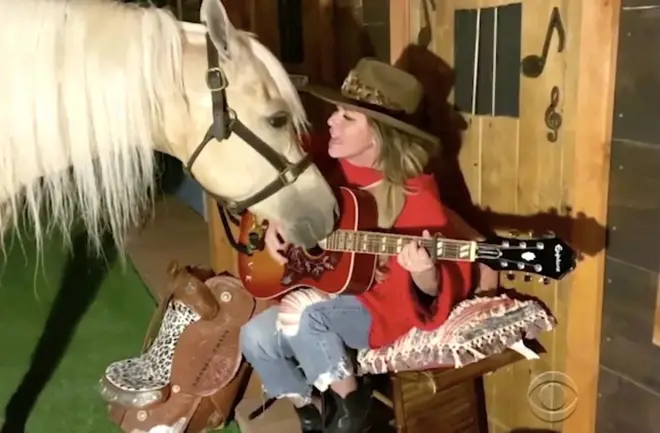 Shania Twain sings with her horse for ACM Presents: Our Country TV Special