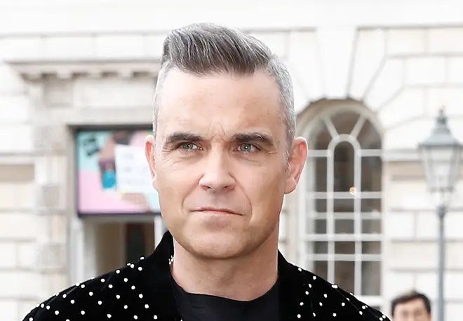 Robbie Williams is in lockdown in L.A. and cannot be with his father