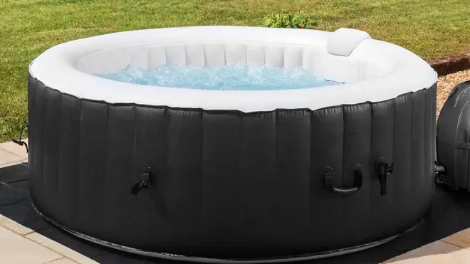 Hot tub spa