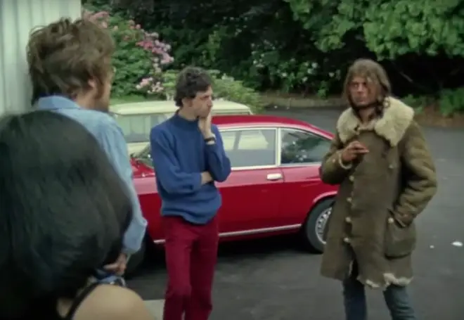 The incredible clip shows the Beatle fan speaking at length to the fan, Curt Claudie, before inviting him in for food, and sitting with him as he eats.