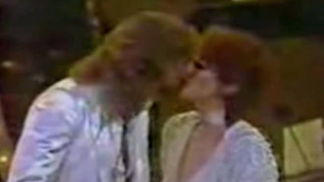 Bee Gees star Barry Gibb and singing sensation Barbra Streisand were presenting a Grammy Award when the Australian sex symbol gently kissed the Funny Girl star as the world watched on.