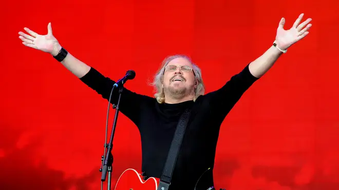 Barry Gibb playing Glastonbury in 2017