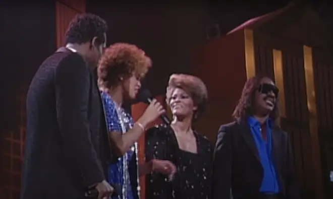 Whitney Houston, Stevie Wonder, Luther Vandross and Dionne Warwick on stage in 1987