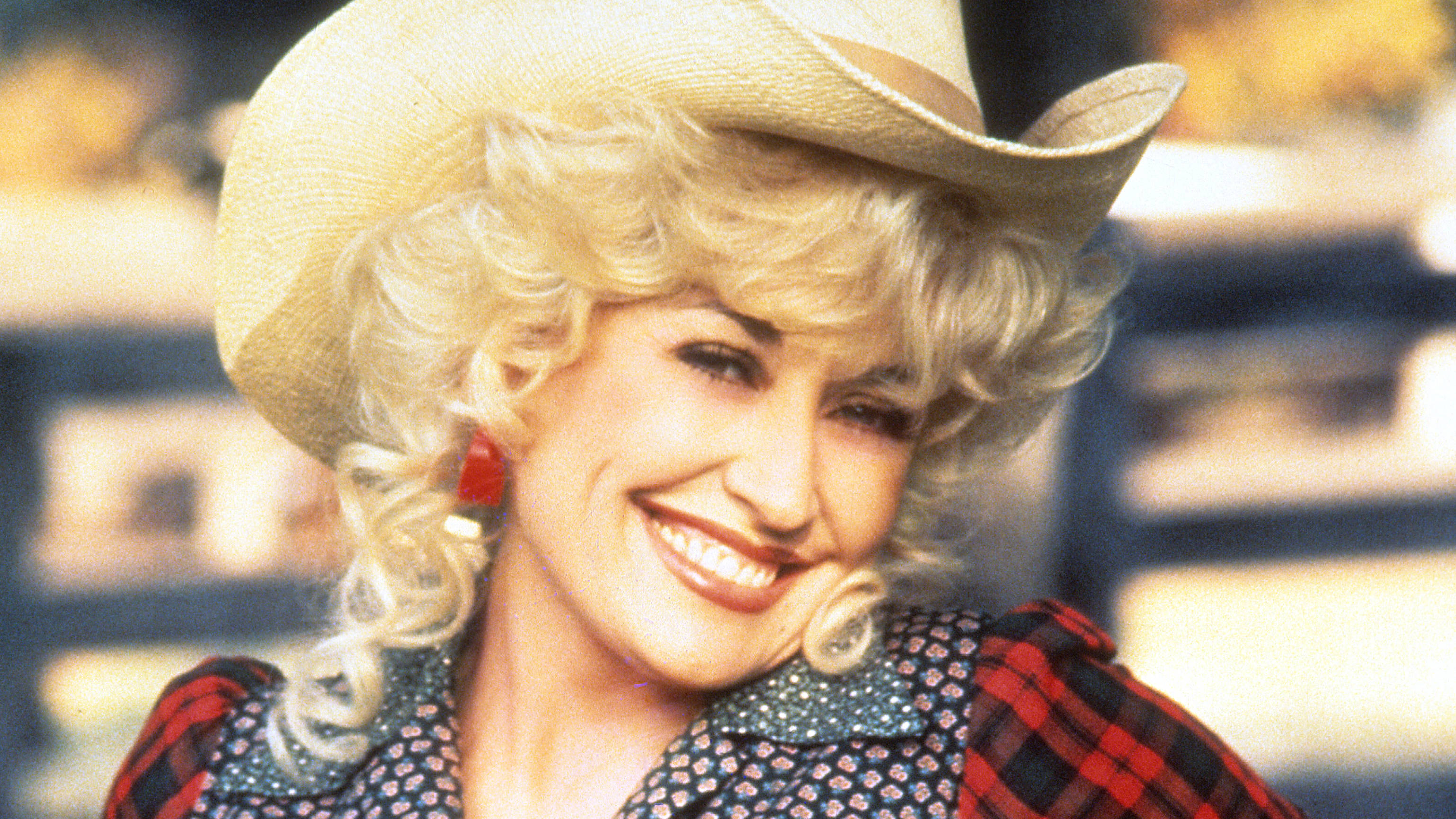 Dolly Parton facts: Who is her husband, does she have children and how old is she? - Smooth