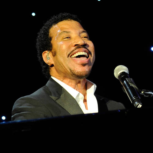Lionel Richie Facts Singer S Age Wife Children And Net Worth Revealed Smooth