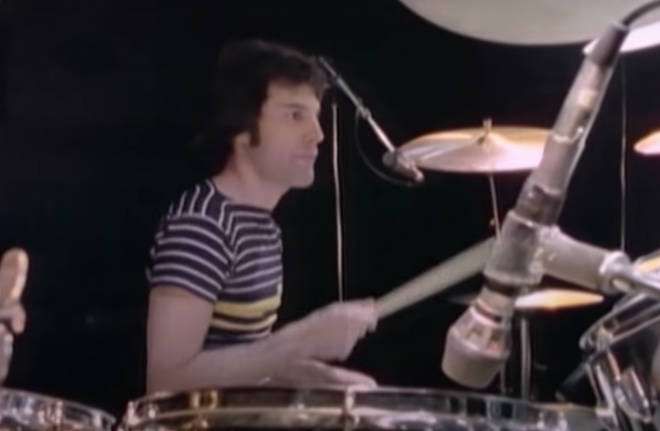 Rare footage of Queen rehearsing at Shepperton Studios in October 1977 shows Freddie Mercury taking Roger Taylor's place at the drums