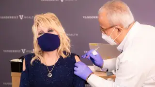 Dolly Parton gets her Covid vaccine