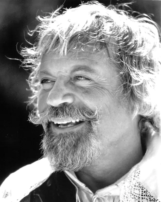 Oliver Reed in 1989