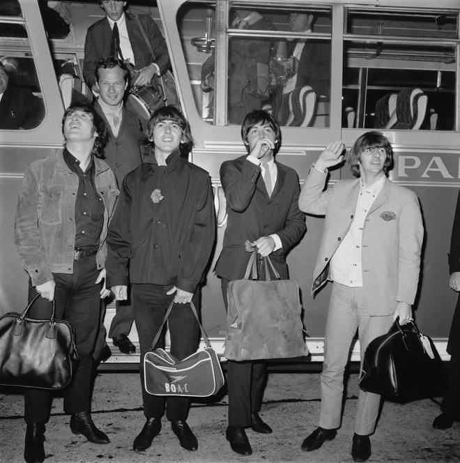Midas Man cuenta la historia del manager de los Beatles Brian Epstein y su impacto en su éxito.  (Foto de George Stroud / Express / Holton Archive / Getty Images)