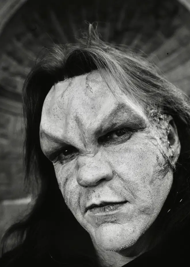Meat Loaf in full make-up on the music video shoot. (Photo by Steve Rapport/Getty Images)