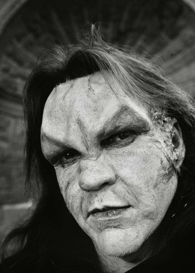 Meat Loaf in full make-up on the music video shoot. (Photo by Steve Rapport/Getty Images)