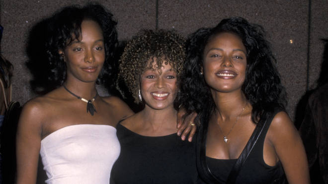 Rebbie and her daughters Yashi and Stacee in 2001