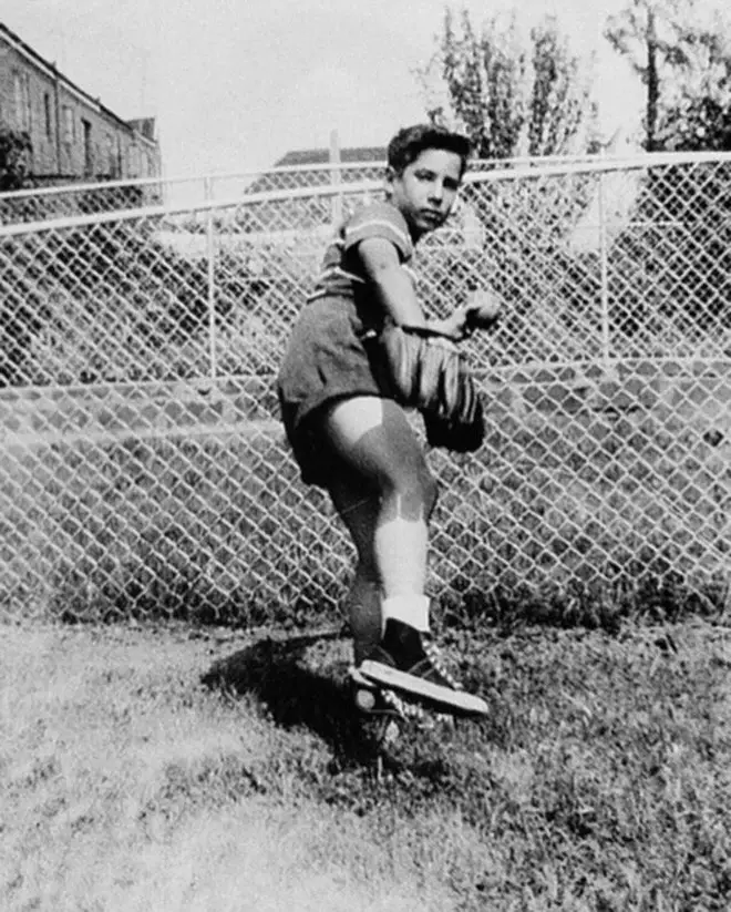 Paul Simon has been an avid baseball fan his entire life.