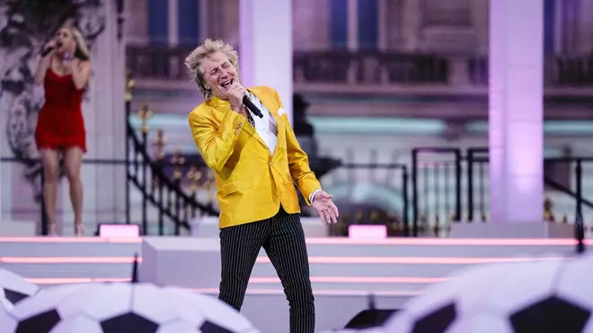 Rod Stewart sang a version of 'Sweet Caroline'