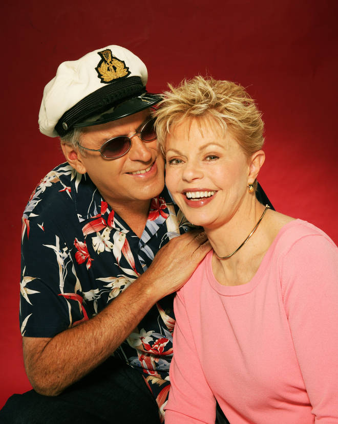 Captain and Tennille's Daryl Dragon has died, aged 76.