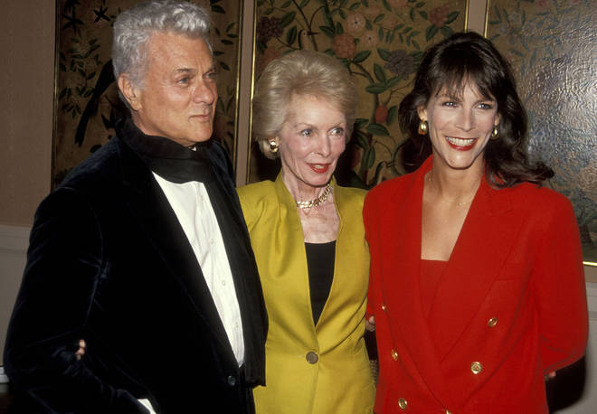 Jamie Lee Curtis with her parents Tony Curtis and Janet Leigh in 1991. (Photo by Ron Galella, Ltd./Ron Galella Collection via Getty Images)