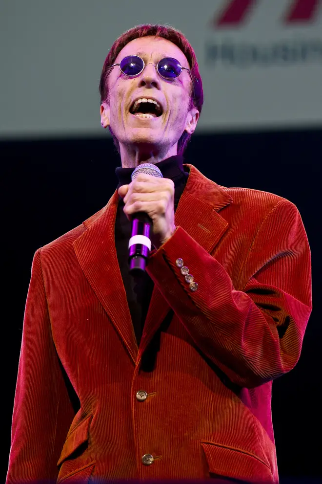 Robin Gibb received a standing ovation during his final ever live performance.