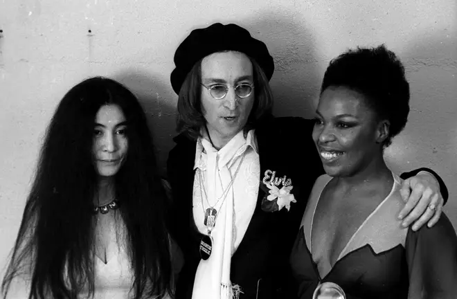 Roberta Flack at the Grammy Awards with John Lennon and Yoko Ono. (Photo by Ron Galella/Ron Galella Collection via Getty Images)