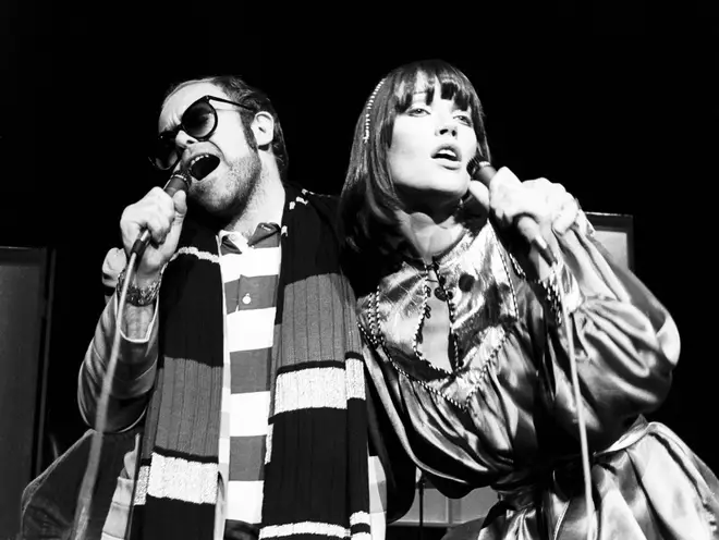 Kiki Dee and Elton John on stage in 1976. (Photo by Gus Stewart/Redferns)