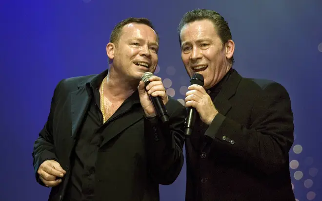 (L to R) Ali Campbell and Robin Campbell pictured in 2000, eight years before their split.