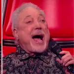 The 83-year-old star showed off his incredible voice by delivering a powerful rendition of the Ben E King classic 'Stand By Me' alongside his fellow judge, Anne Marie.