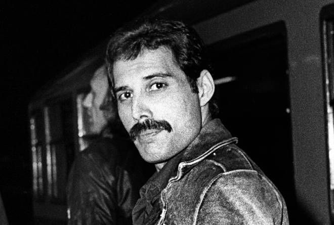 Freddie Mercury S Death Untold Stories Of Star S Final Days